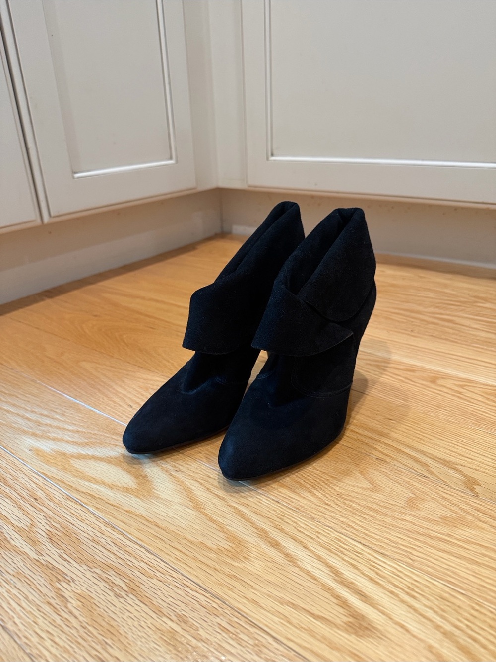 Via Spiga Black Suede Pointed-Toe Fold-Over Ankle Boots